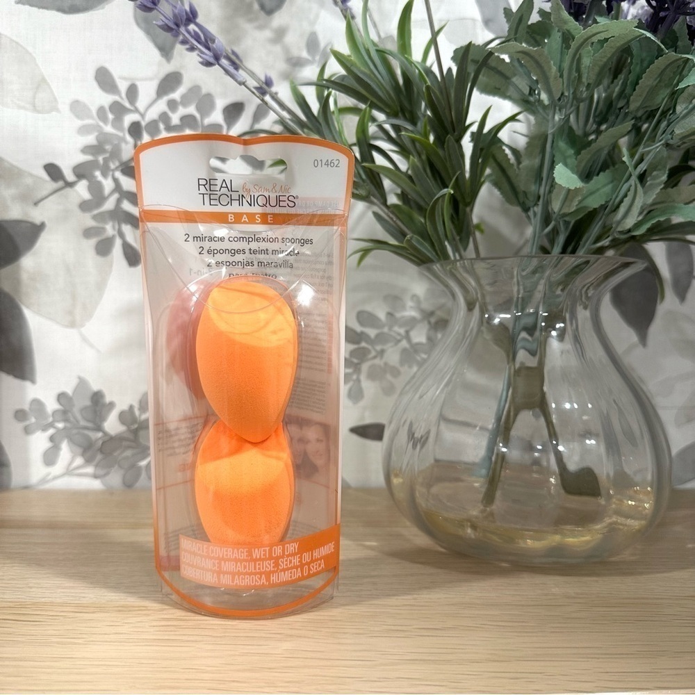 Real Technique Two Miracle Complexion Sponges